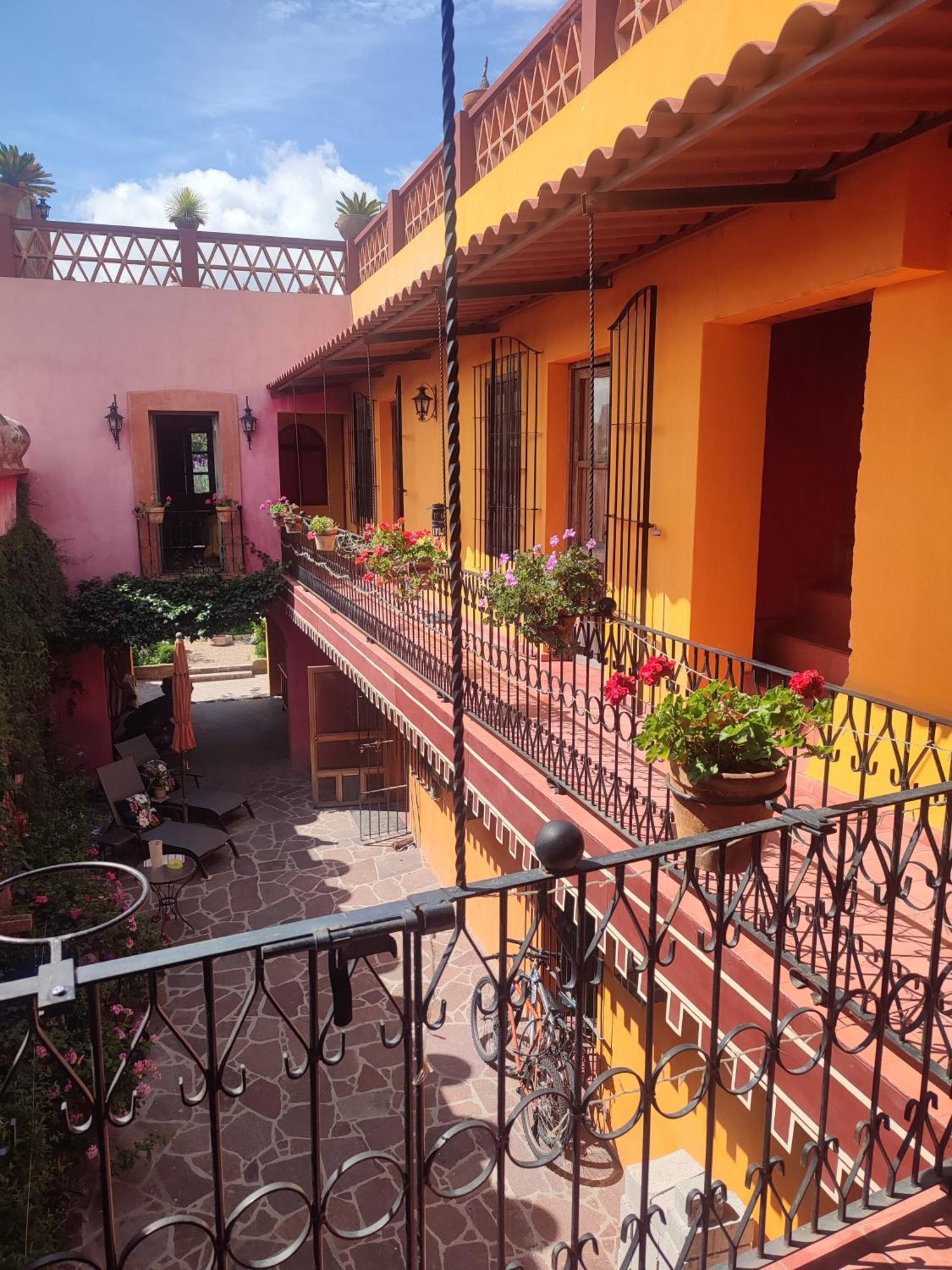 Bed and breakfast De La Cruz#2 *